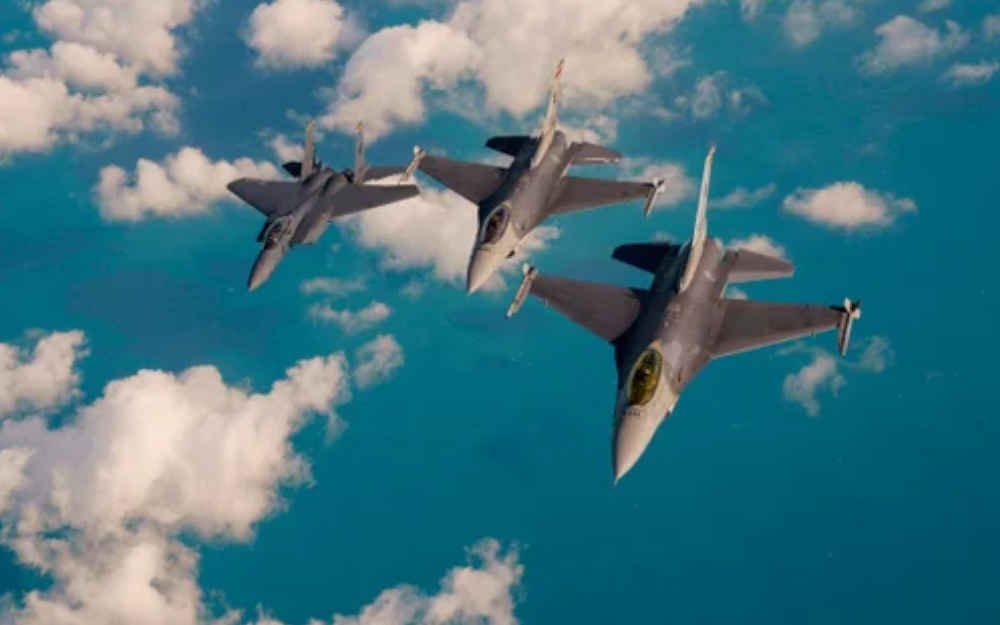 El presidente Javier Milei encabezará el domingo próximo el acto de presentación de los seis F-16