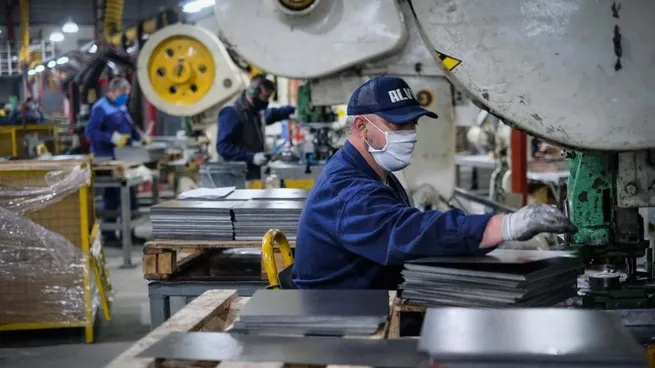 Pymes Argentinas en Riesgo: China Acelera Pérdida de Mercado Local