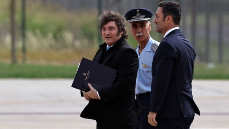 Milei viajará a Londres para negociar el levantamiento del veto británico a la compra de armas