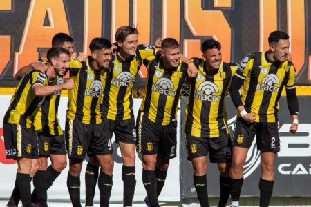 Deportivo Madryn renovó con la base del plantel para la próxima temporada