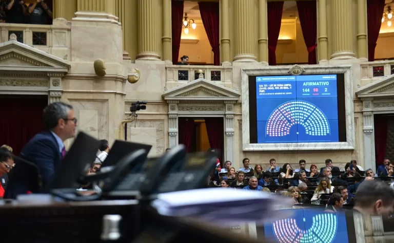 La Libertad Avanza desplaza al peronismo y queda como primera minoría en Diputados