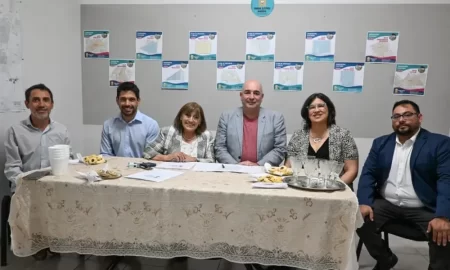 Chubut y Puerto Madryn firman un acuerdo clave para agilizar la gestión electoral