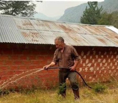 «Estamos desesperados»: Vecinos piden ayuda urgente por el incendio en Los Alerces