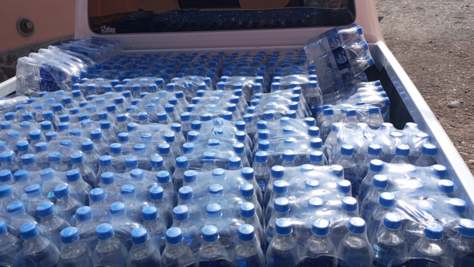 Gualjaina y la UNP envían ayuda solidaria a Cholila para combatir los incendios