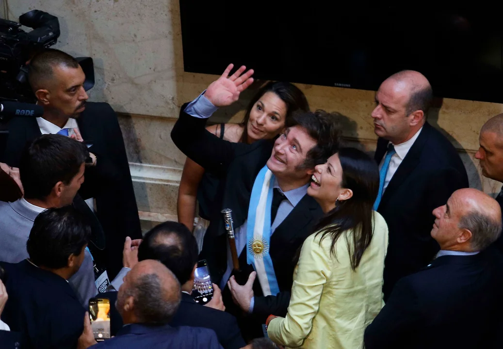 Encuesta: pese a crisis económica, Milei ganaría un balotaje por amplio margen