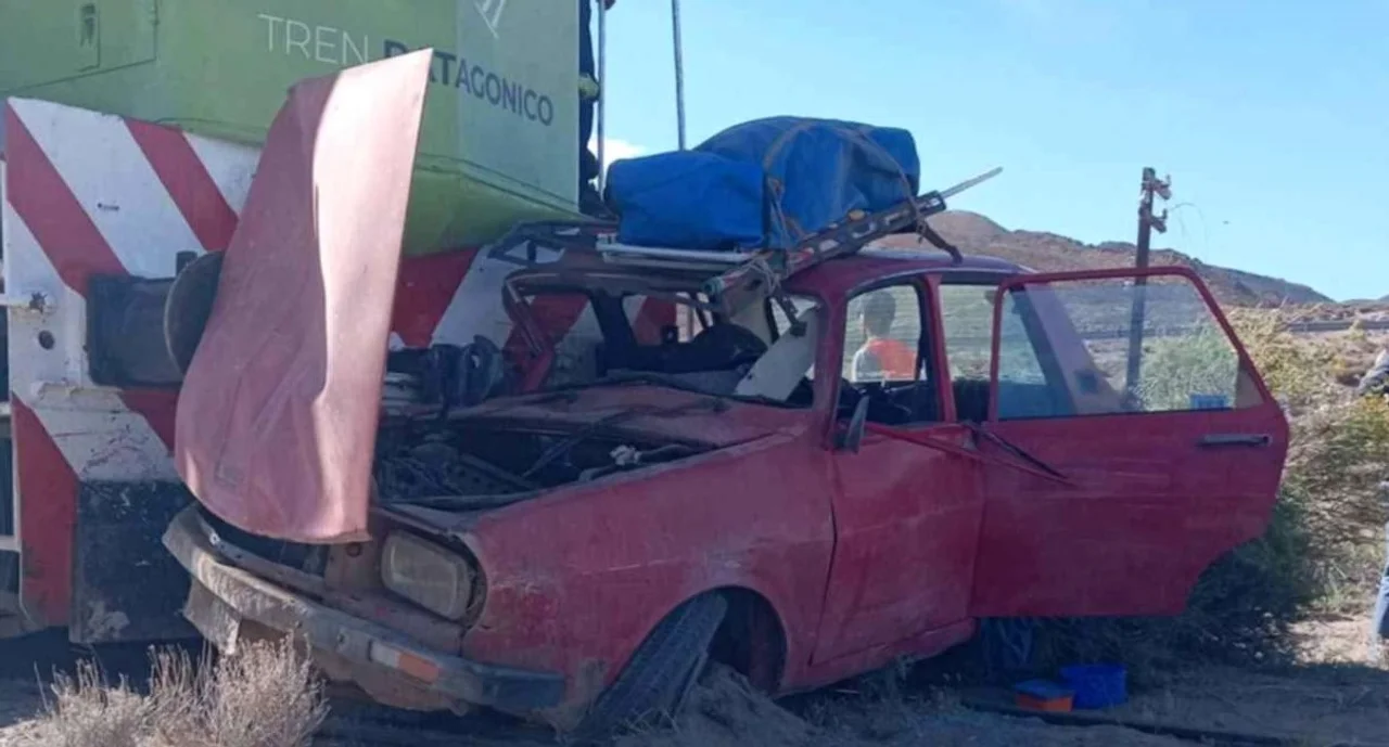 Tren Patagónico chocó un auto en Comallo: tres heridos leves
