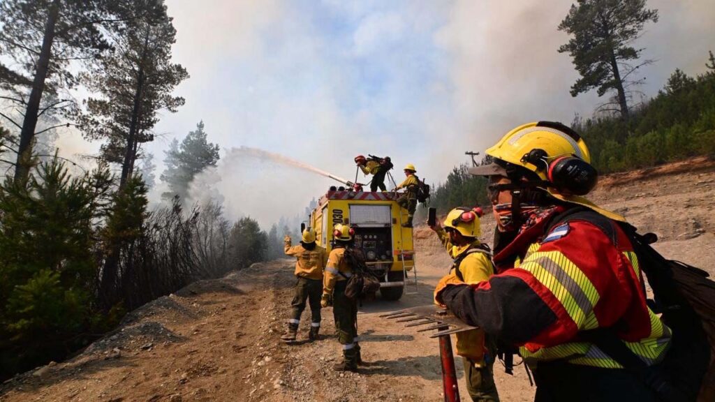Puerto Patriada suma más de 22.000 hectáreas quemadas y el incendio sigue bajo vigilancia
