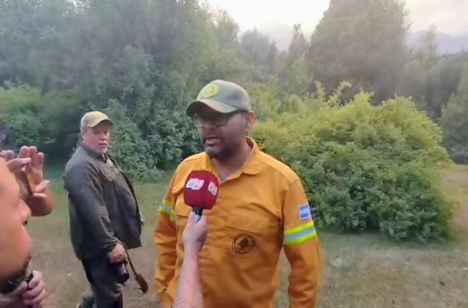 Ariel Amthauer dio detalles sobre el operativo para frenar el incendio en el Parque Nacional Los Alerces