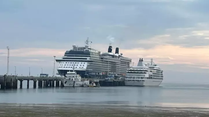 Doble arribo de cruceros en Puerto Madryn: Silver Whisper y Celebrity Equinox