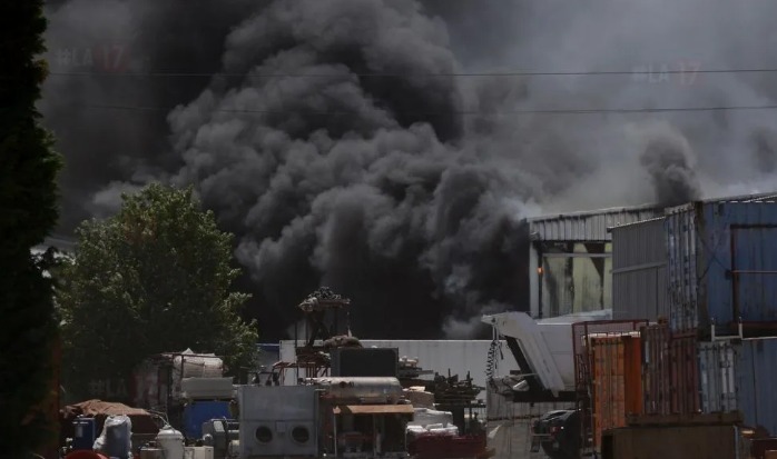 Puerto Madryn: Bomberos difunden imágenes e información oficial sobre el incendio en Conarpesa