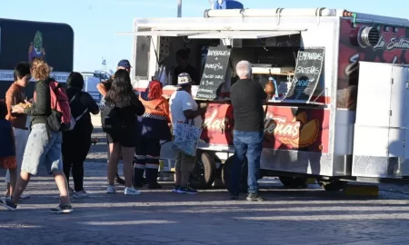 Puerto Madryn convoca a food trucks para el primer show gratuito del verano