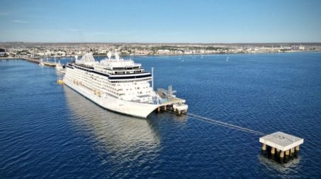 Un crucero ingresó de urgencia a Puerto Madryn para evacuar a un pasajero con una falla renal