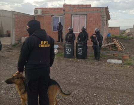 Golpe a banda de boqueteros en Trelew: Un detenido tras allanamientos