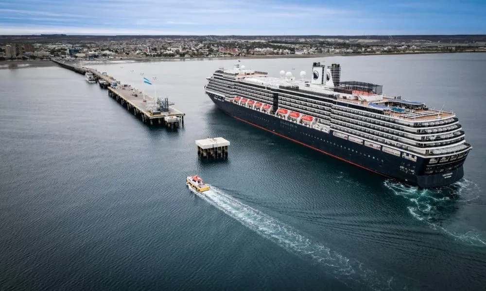 El crucero Oosterdam amarró en Puerto Madryn con casi 2.700 personas a bordo