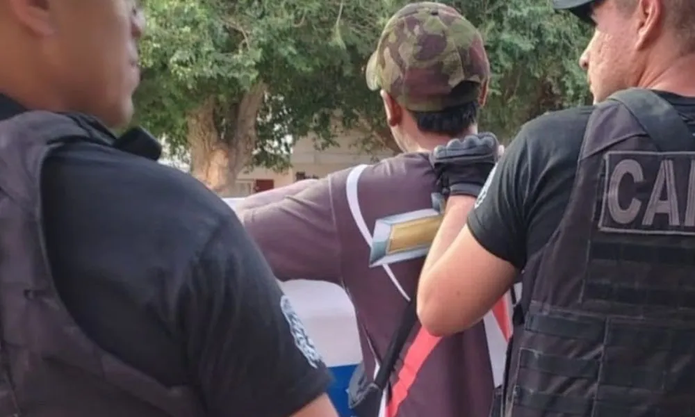 Trelew: Intentó escapar de la policía, pero lo atraparon en 25 de Mayo y Edison