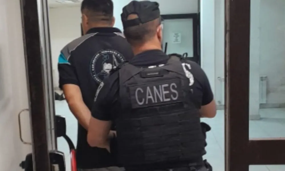 Policía de Trelew detuvo a un hombre con pedido de captura en un control