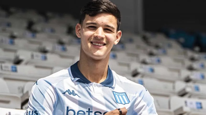 Racing presenta a Carboni y aguarda por Miljevic en la pretemporada