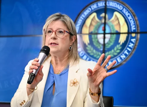 El Ministerio de Seguridad difundió el video del operativo en el Congreso durante la protesta contra la reforma laboral