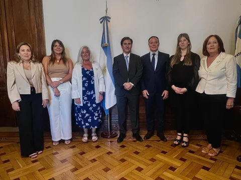 Jugada maestra en el Senado: nace «Impulso País» con cinco gobernadores detrás