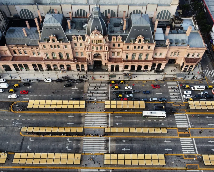 Paro general: la odisea de quienes tuvieron que trabajar y pagan un auto de aplicación igual al salario del día