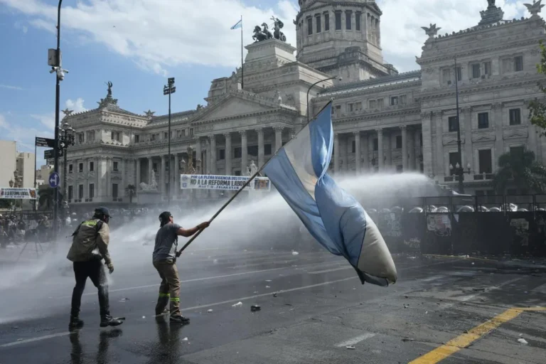 REVOLUCIÓN SILENCIOSA: Seis de cada diez argentinos piden reforma laboral URGENTE y hasta la quieren MÁS PROFUNDA