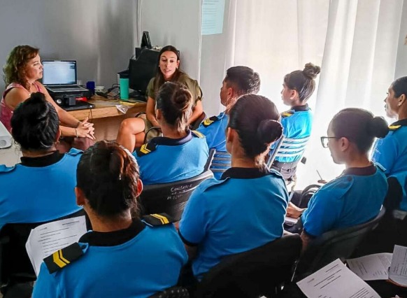 Puerto Madryn: un experto del Reino Unido capacita a la policía en toma de denuncias a menores