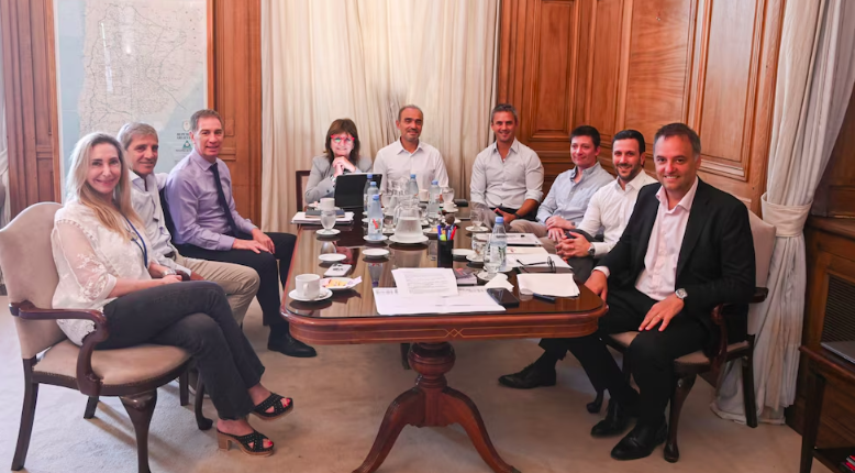 Reforma laboral: el Gobierno argentino aceptó eliminar el artículo de las licencias médicas, tras la presión de los bloques aliados