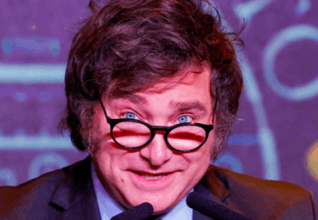 Cae la confianza en Milei por tercer mes consecutivo, pero sigue por encima de Macri