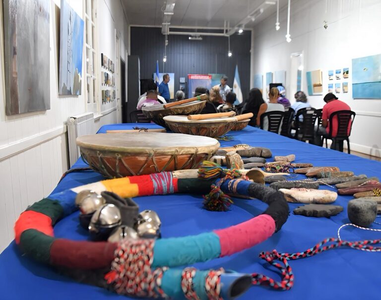 Trelew celebró la diversidad cultural en el Día de la Lengua Materna