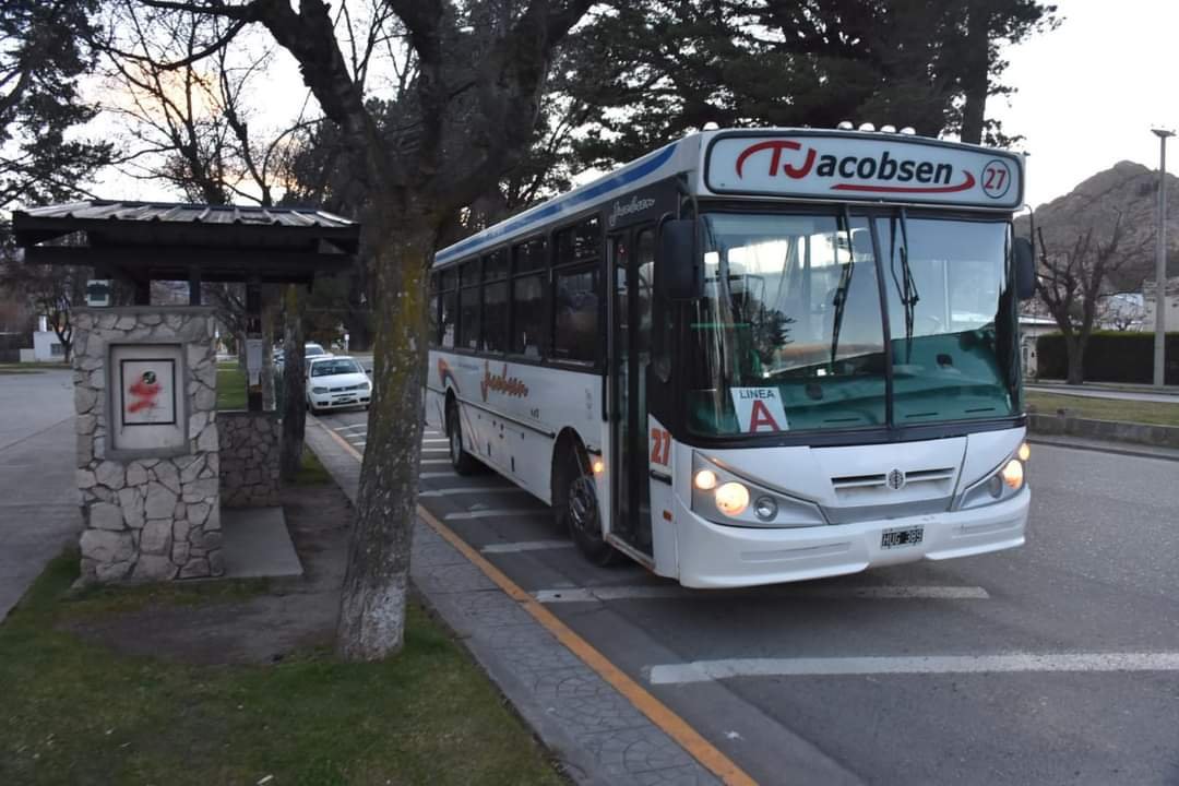 Transporte Jacobsen de Esquel informó que este jueves no habrá servicio por el paro nacional