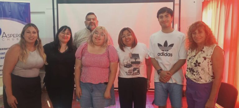 Éxito en Rawson: multitudinaria charla sobre Asperger derribó los tabúes