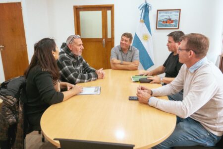Rawson apuesta a la industria: presentan proyecto para instalar una fábrica de calzados que generará capacitación y empleo