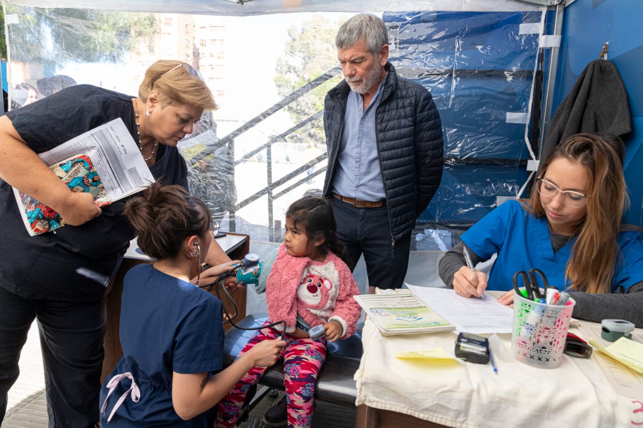 Comodoro Rivadavia refuerza los operativos de salud gratuitos para el ingreso escolar 2026