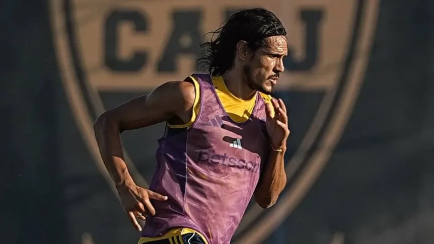 Cavani asoma como posible titular en Boca para el clásico con Racing, después de cinco meses