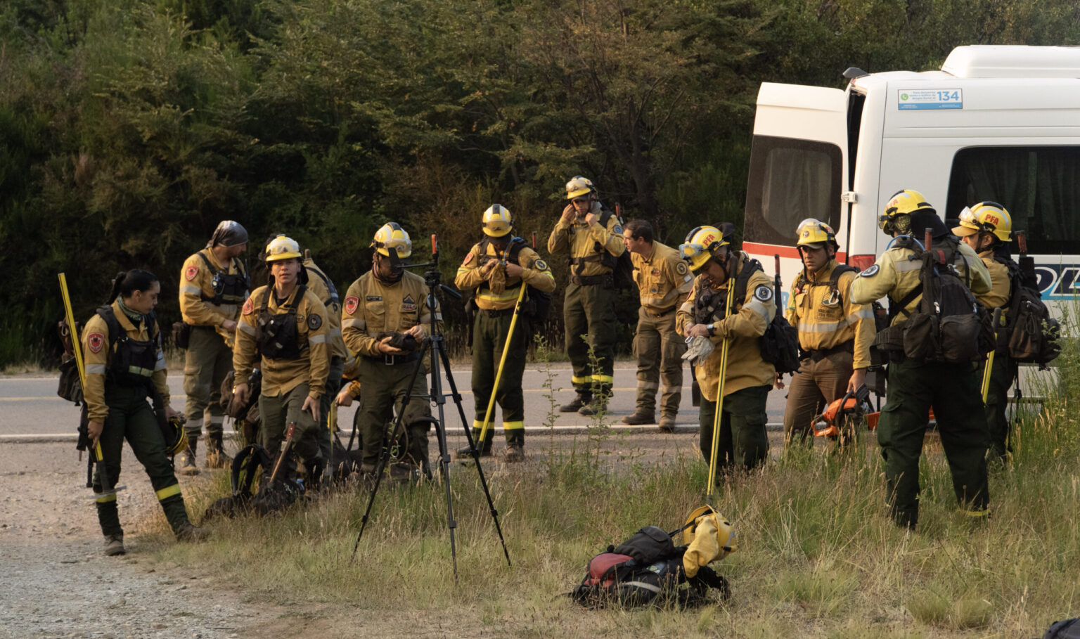 Los Alerces: Restringen el acceso al lago y sendas por dos focos ígneos