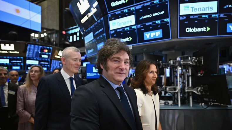 Mercados en alza: el Merval y los ADRs subieron pese al paro general