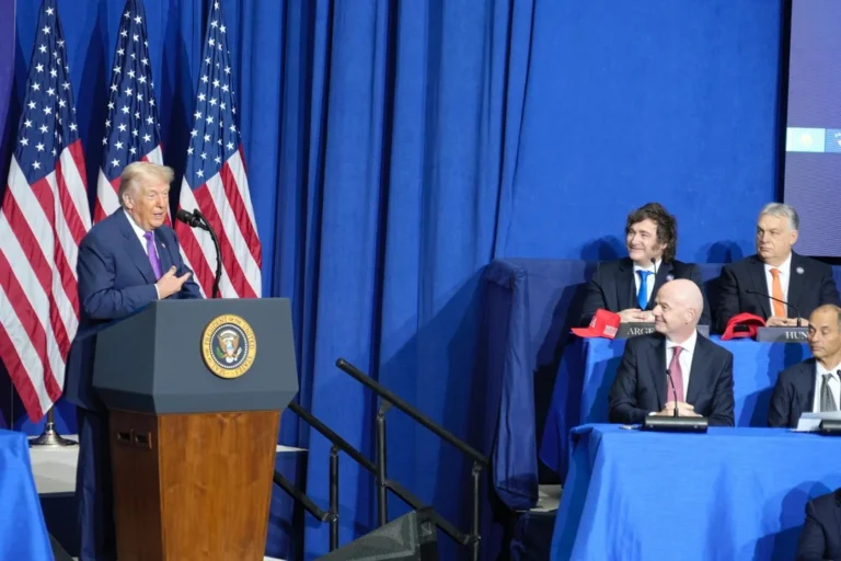 ¡Milei arranca una semana de alto vuelo! El Presidente viaja a Estados Unidos y Chile con una agenda cargada: Argentina Week, reunión con el CEO de JP Morgan y la asunción de Kast