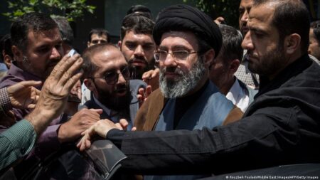 Israel amenaza con eliminar al sucesor de Jamenei: «Cualquier líder iraní será un blanco claro»