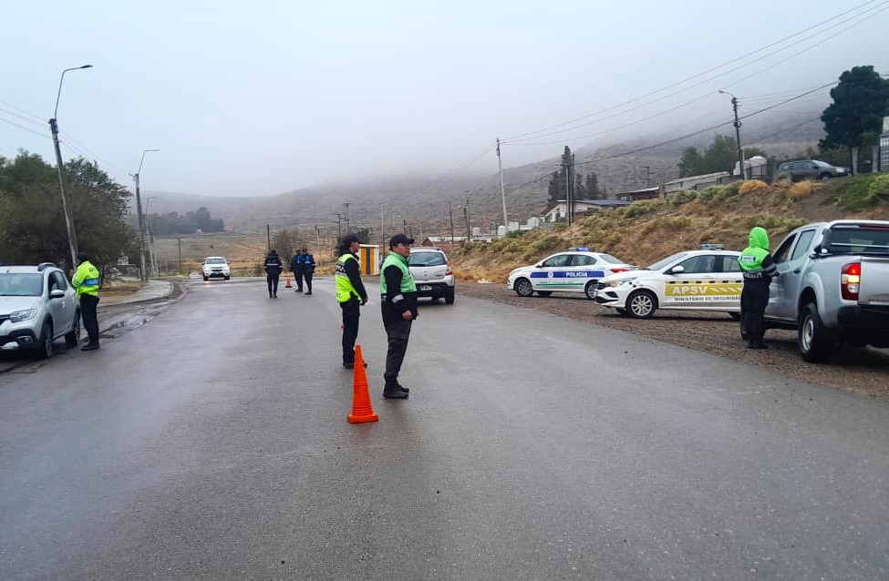 Controles viales en Chubut: 82 conductores alcoholizados retirados y registros de hasta 2,60 g/l en la cordillera