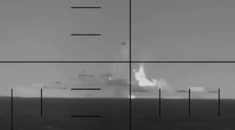 El secretario de Defensa de EE.UU. confirmó que hundieron un buque de guerra de Irán