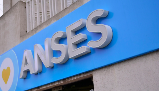 ¡Calendario ANSES del martes! Quiénes cobran el 17 de marzo con aumento del 2,88% y bono de $70.000