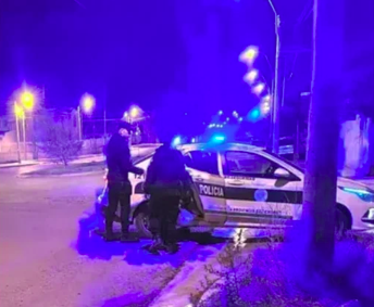 La policía detuvo a una pareja que robó herramientas de un auto en plena madrugada en Comodoro