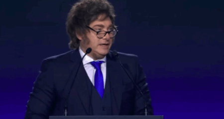 ¡Milei ya está en Argentina! El Presidente aterrizó tras su gira por Hungría y se dirige a Olivos