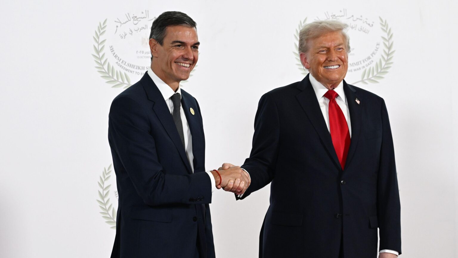 Trump ordena cortar el comercio con España y amenaza con un embargo total: «Es un aliado terrible»