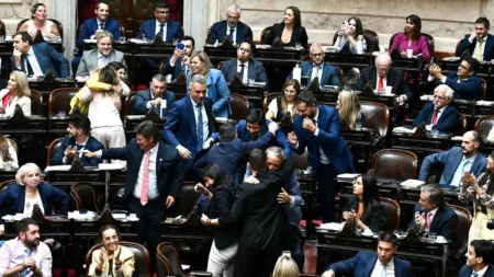 El oficialismo acelera la reforma a la Ley de Glaciares en Diputados