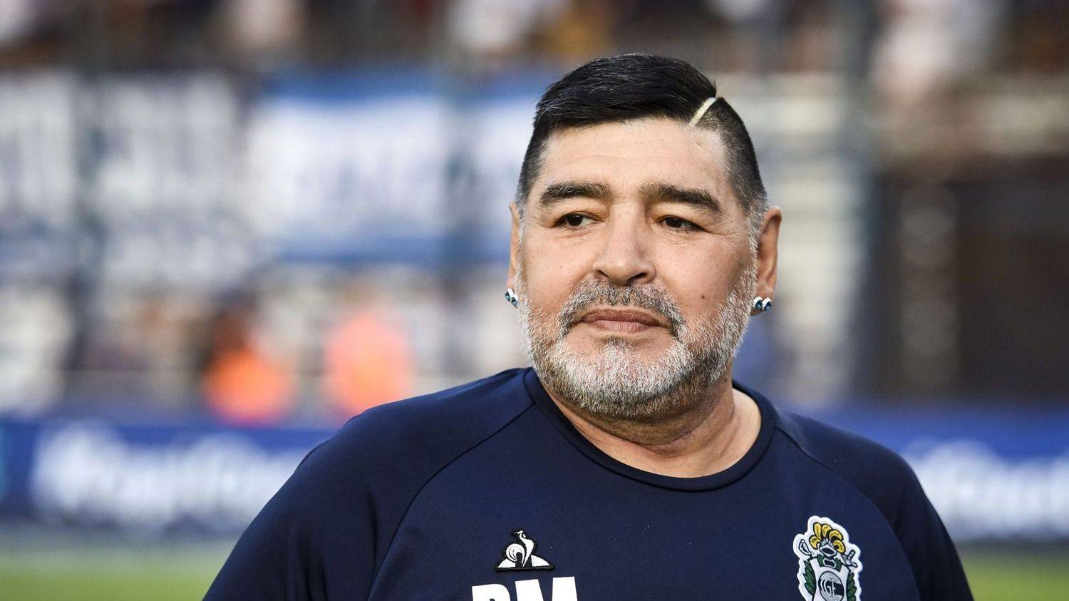 Escándalo en el caso Maradona: fiscales se olvidaron de llevar las pruebas a la audiencia y se postergó el juicio