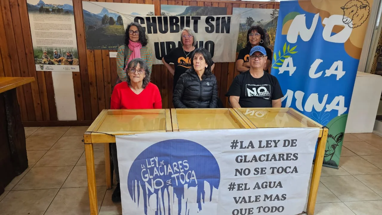 Esquel se moviliza contra la megaminería, el uranio en Laguna Salada y la reforma de la Ley de Glaciares: «La fuerza que podemos hacer es en la calle»