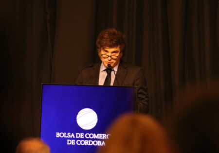 Javier Milei defendió su plan económico en Córdoba: «Ahora pueden sacar los dólares del colchón»