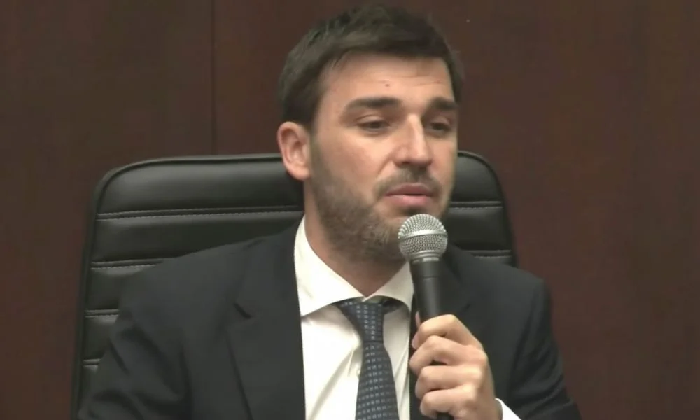 ‘Nacho’ Torres analizó la salida de YPF de Chubut, denunció el costo millonario del ‘precio sostén’: «No sean cara dura, háganse cargo»