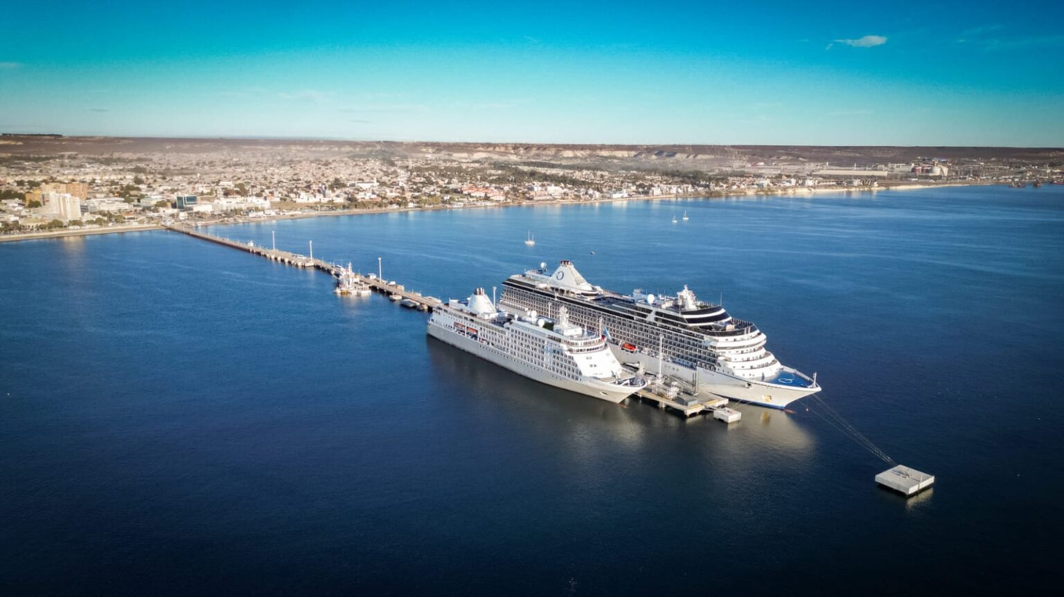 Dos cruceros recalaron en Puerto Madryn tras modificaciones de itinerario